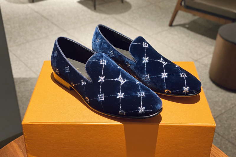 Louis Vuitton 1A5FXP LV Auteuil slipper Shoe in Blue Velvet