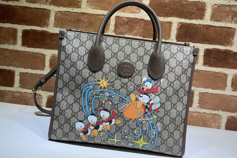 Gucci ‎648134 Disney x Gucci Donald Duck tote bag in Beige and ebony GG Supreme canvas