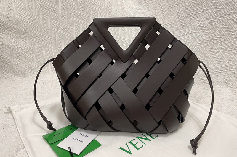 Bottega Veneta 658697 Point Intreccio leather top handle bag in Fondant Intreccio leather
