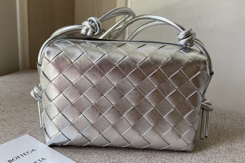 Bottega Veneta 666683 Loop cross-body mini bag in Silver Intrecciato leather