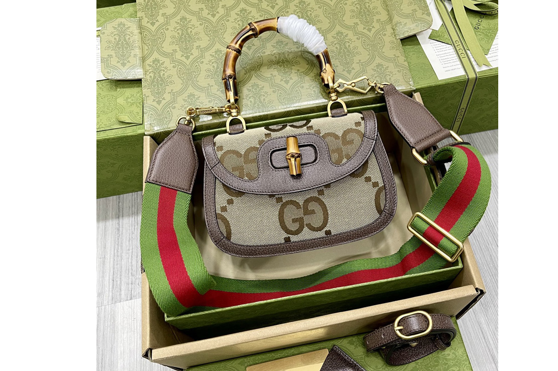 Gucci 675797 Small jumbo GG bag with bamboo in Camel and ebony jumbo GG canvas