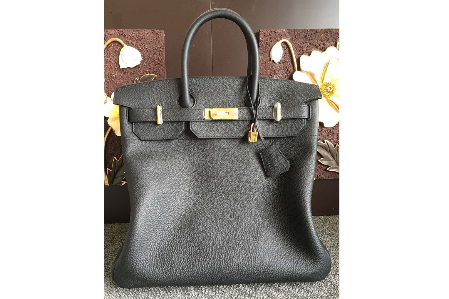 Hermes Sac Birkin HAC 40 Bag in Black Togo Leather