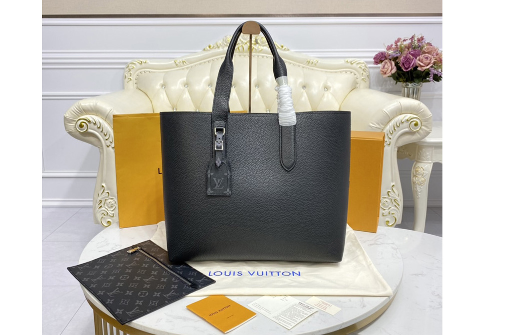 Louis Vuitton M52817 LV Cabas Voyage bag in Black Taurillon leather