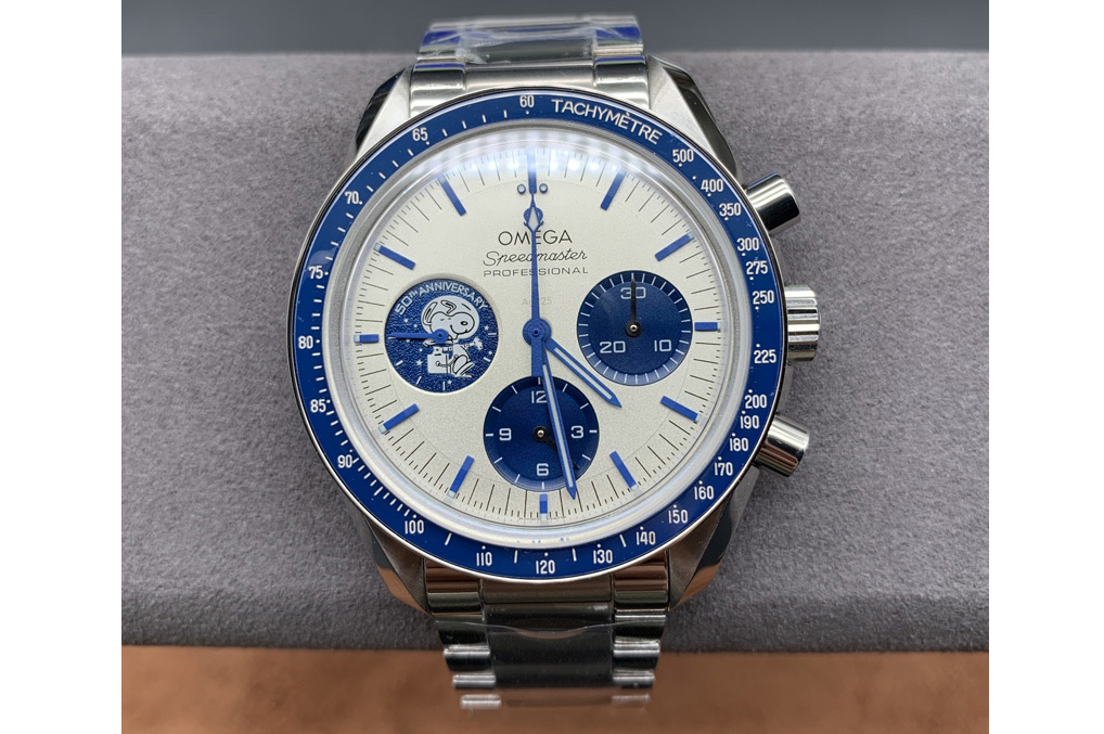 Omega Speedmaster SS Blue Snoopy OMF 1:1 Best Edition White Dial on New SS Bracelet Manual Winding Chrono Movement