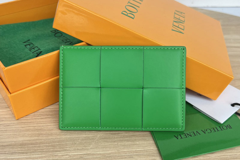 Bottega Veneta 651401 Credit Card Case in Green Intrecciato leather
