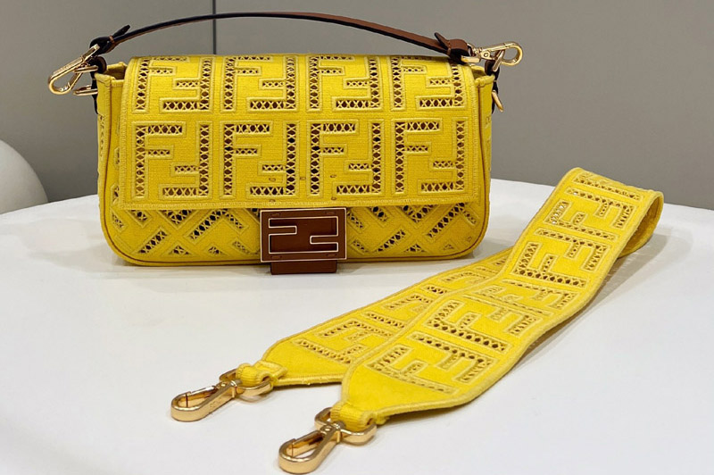 Fendi 8BR600 medium Baguette bag in Yellow Leather