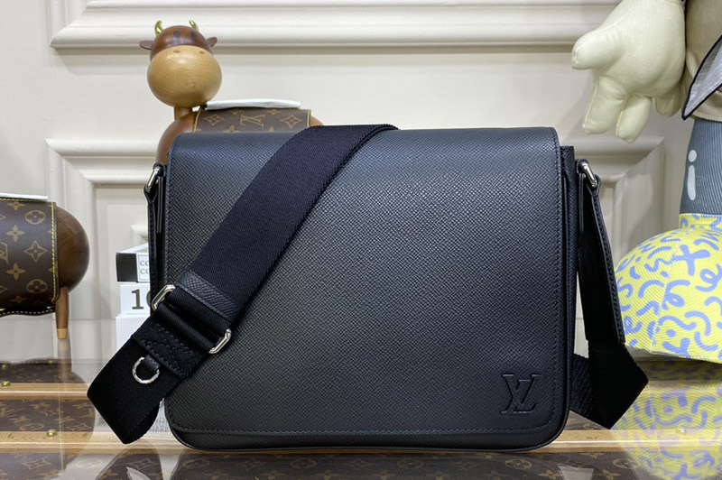 Louis Vuitton M30850 LV District PM messenger bag in Black Taiga cowhide leather