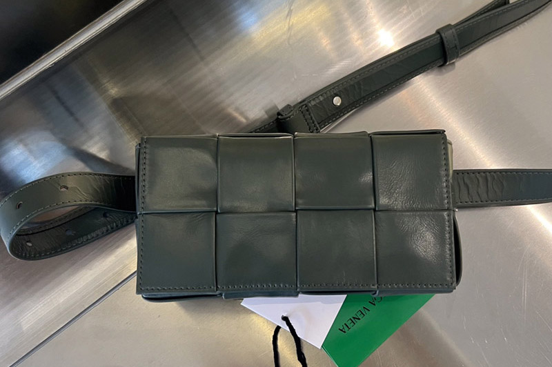Bottega Veneta 651053 Cassette Belt Mini Bag in Dark Green intreccio leather