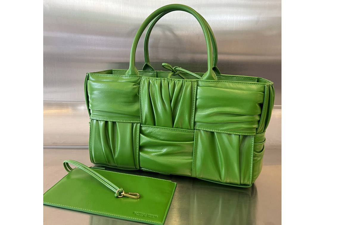 Bottega Veneta 729043 Small Arco Tote Bag in Green foulard intreccio leather