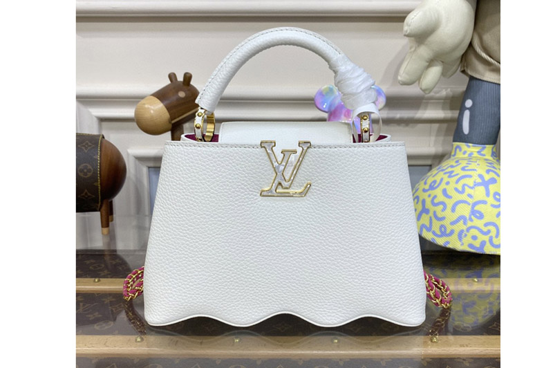 Louis Vuitton M22121 LV Capucines BB handbag in White Taurillon leather
