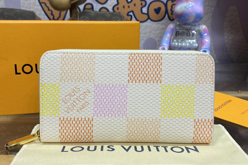 Louis Vuitton N40748 LV Zippy wallet in Pink Damier coated canvas